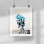 Lámina 30x40 Mujer Flores Azules