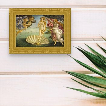 Elegancia Clásica: El Nacimiento de Venus en Dorado
